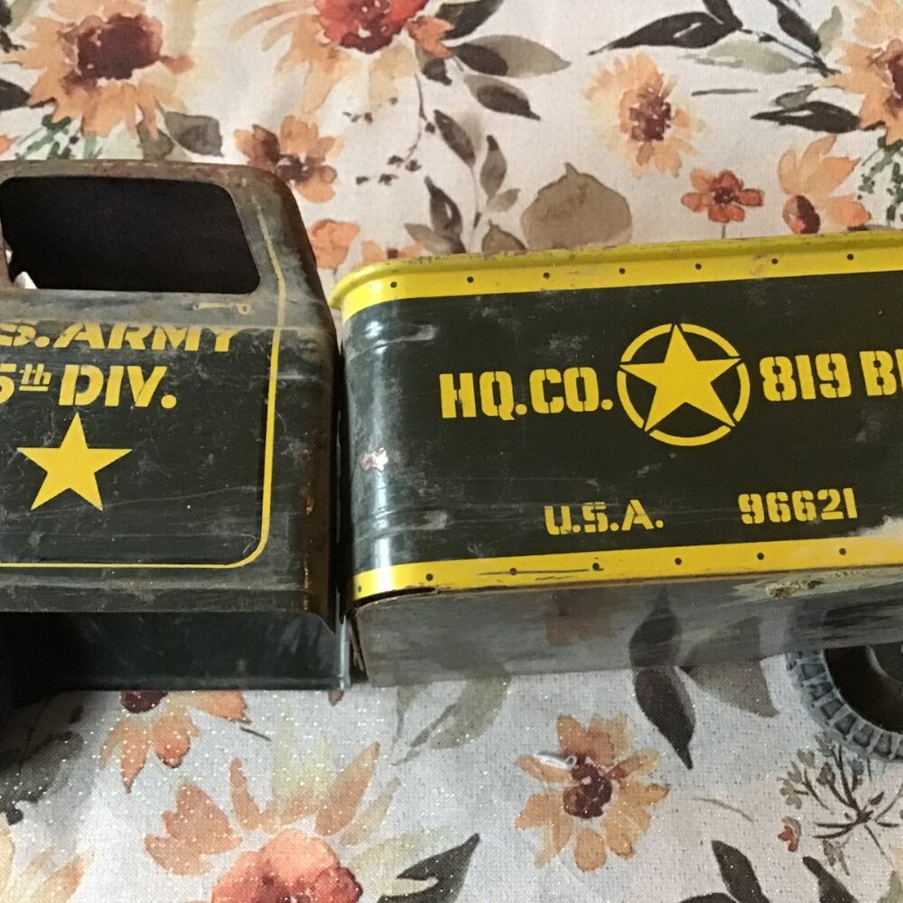 Vintage MAR Toys US Army Truck 5th Division Metal USA 96621 HQ CO 819 BN - Cool